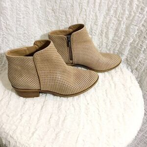 Lucky Brand Basel 3 Perforated Ankle Booties Size 7M